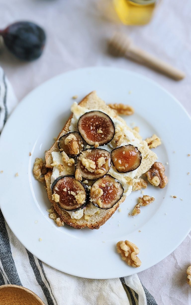 low salt breakfast ideas with ricotta cheese toast with honey fresh figs and walnuts