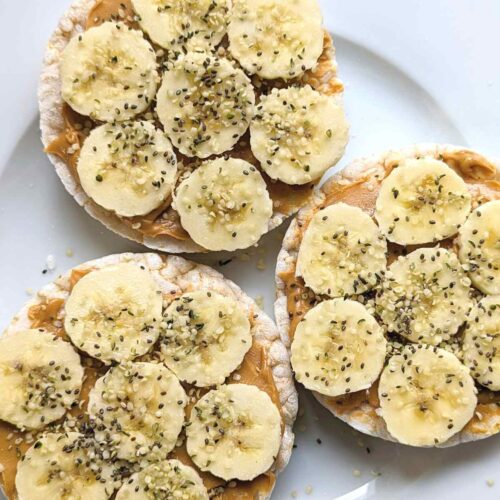 low sodium rice cakes with unsalted peanut butter and banana with chia seeds and hemp hearts.