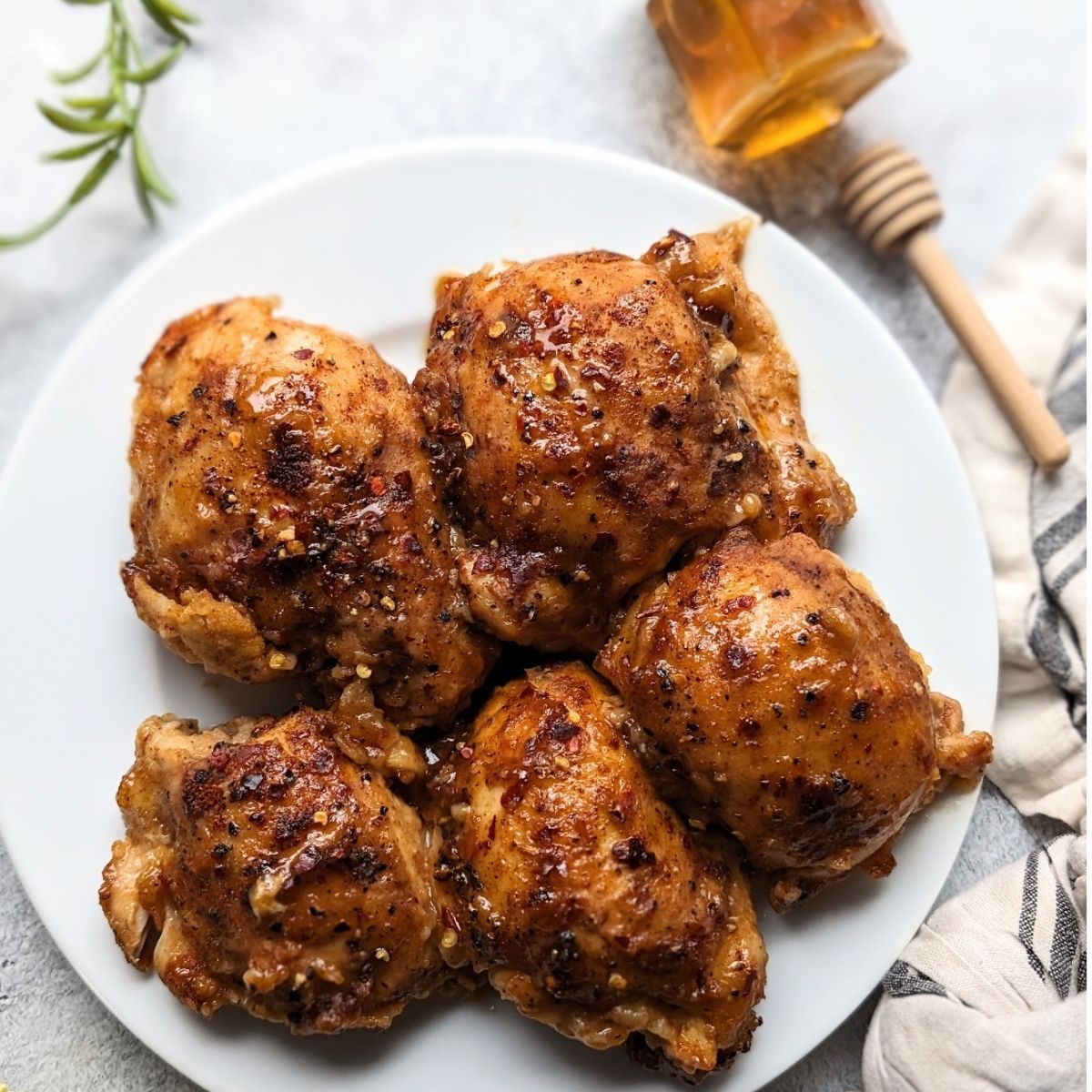 low sodium hot honey chicken recipe with a tangy spicy and sweet sauce