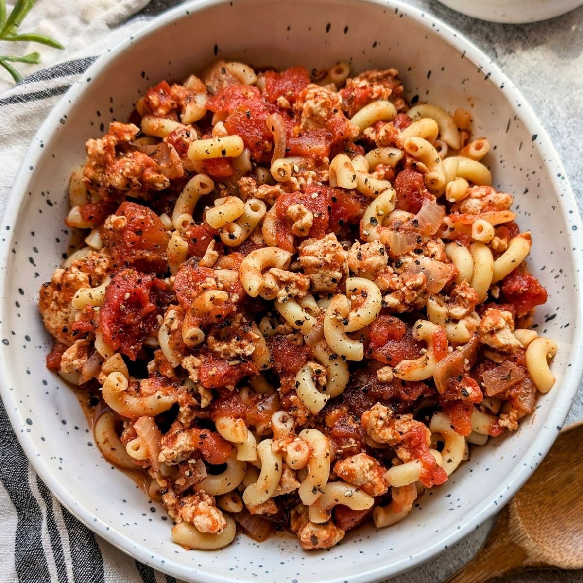american goulash with no salt added dinner ideas with tomatoes and noodles with ground meat