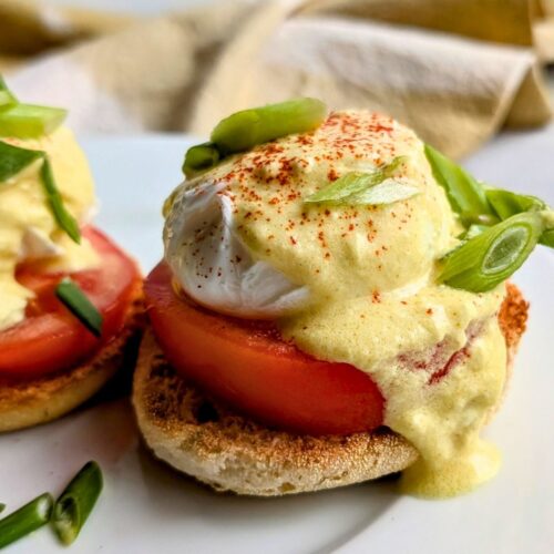 low sodium eggs benedicts with salt free hollandaise sauce and tomatoes and poached eggs