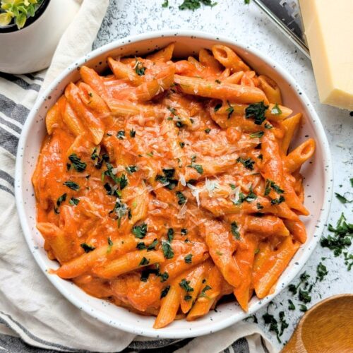 low sodium vodka sauce pasta recipe with cream, tomatoes, parmesan cheese, chili flakes, and parsley