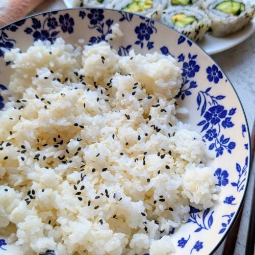 low sodium rice with sesame seeds in a blue flower bowl low sodium asian recipes