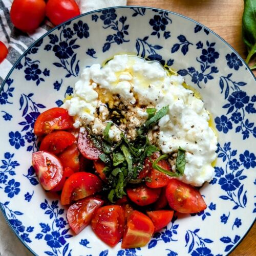 low sodium cottage cheese salad recipe with tomatoes and basil.