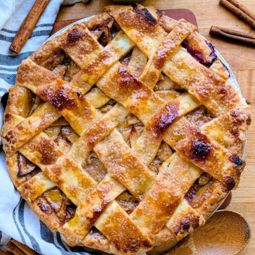 low sodium apple pie with brown sugar and cinnamon and a low salt pie crust