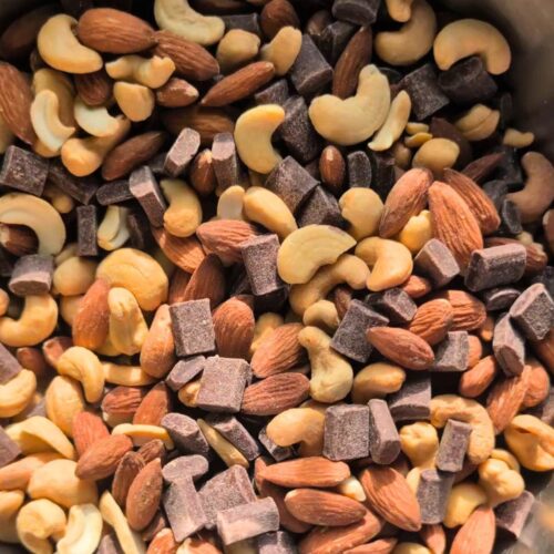 dark chocolate low sodium trail mix recipe with nuts and candy